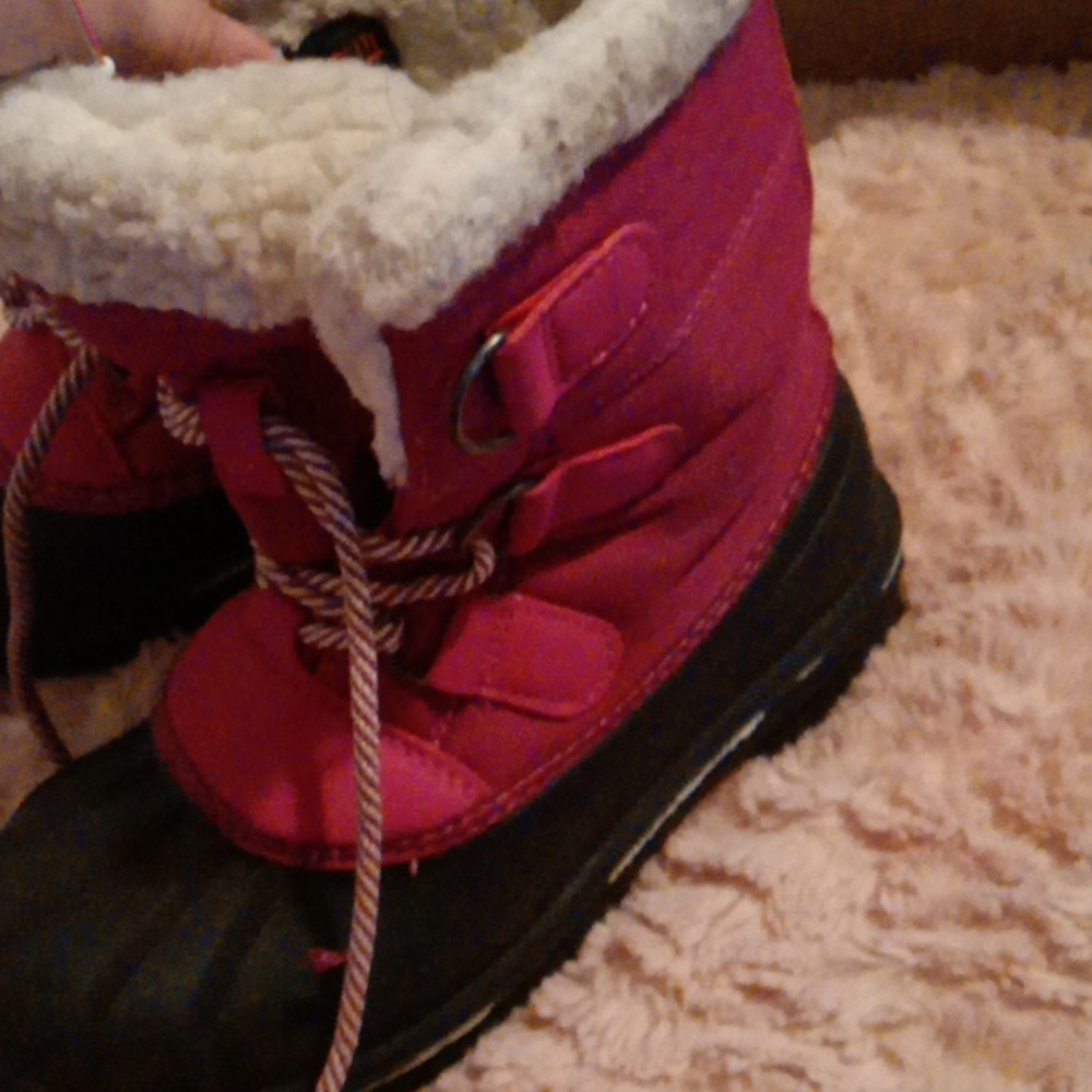 Shoe - Picture 3 of 4